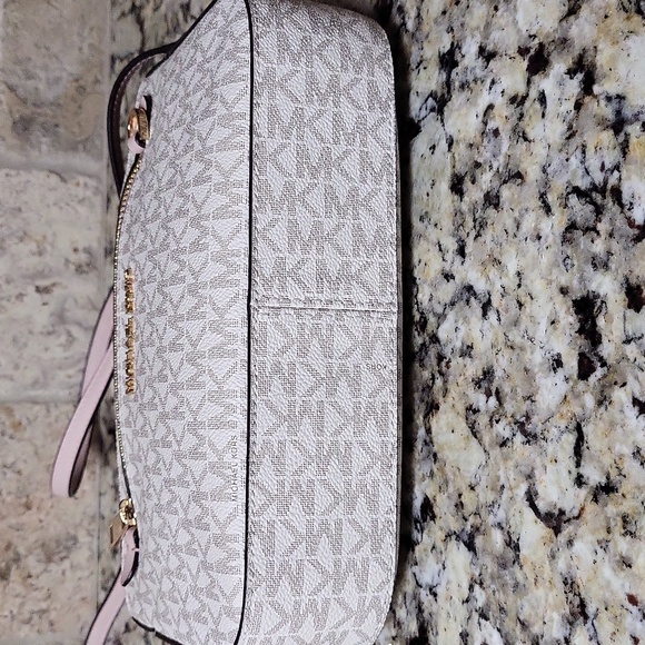 Michael Kors Jet Set Logo Crossbody - Picture 8 of 13